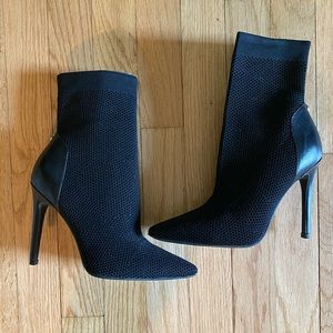 Guess Stretch Ankle Booties